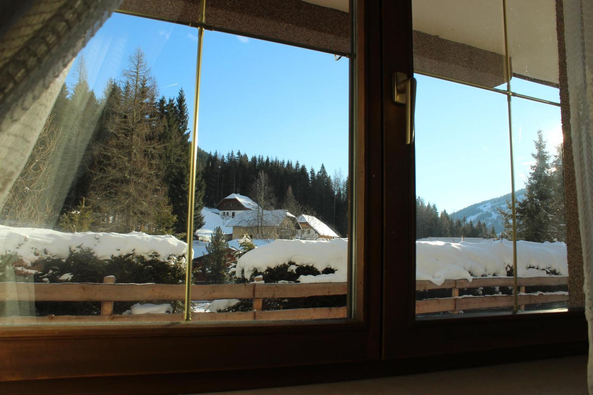 Lilly Chalet- Apartments With Private Sauna, Close To Ski Lifts Bad Kleinkirchheim Zimmer foto